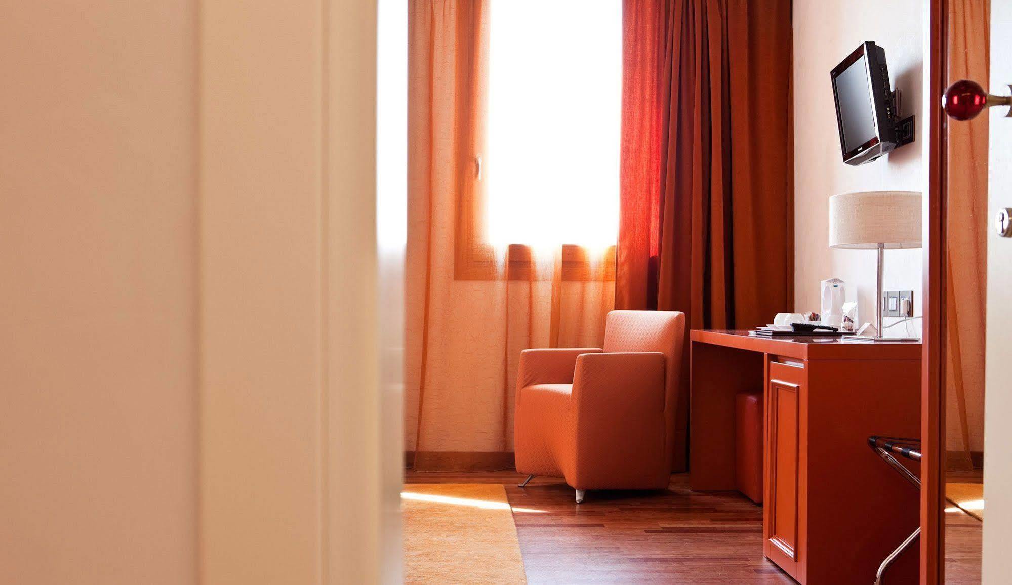 Al Tezzon Hotel Camposampiero Esterno foto